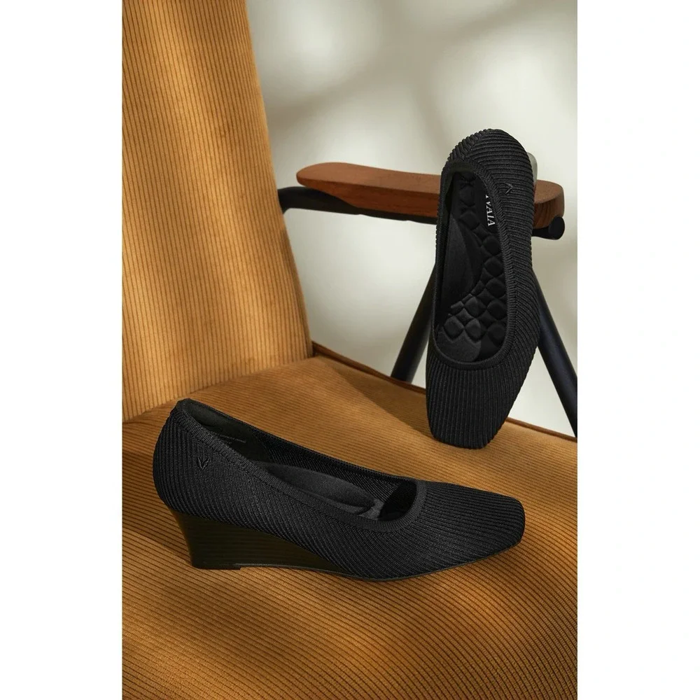 Vivaia Shoes Margot Wedge Pro Square-Toe Heels Womens EU 39.5 Black Shoes Ribbed